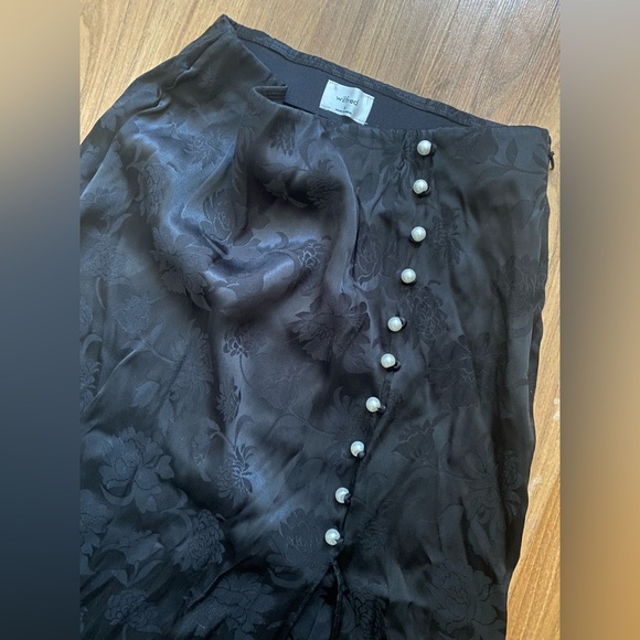 ARITZIA WILFRED Baroque Skirt Jacquard Satin Pearl Button Slip Midi Black small - Picture 4 of 10
